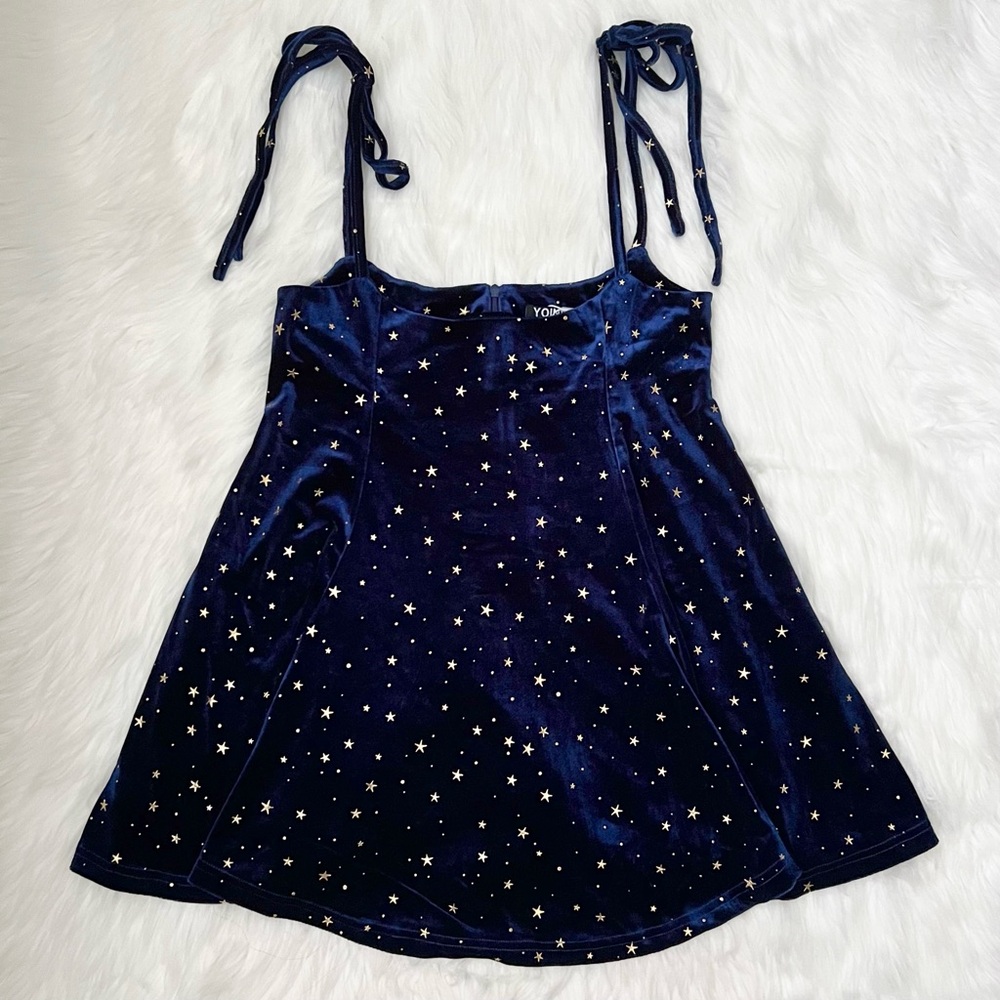 NWOT Yoins Navy Blue Velvet Suspender High Waist Mini Skirt with Gold Star Print